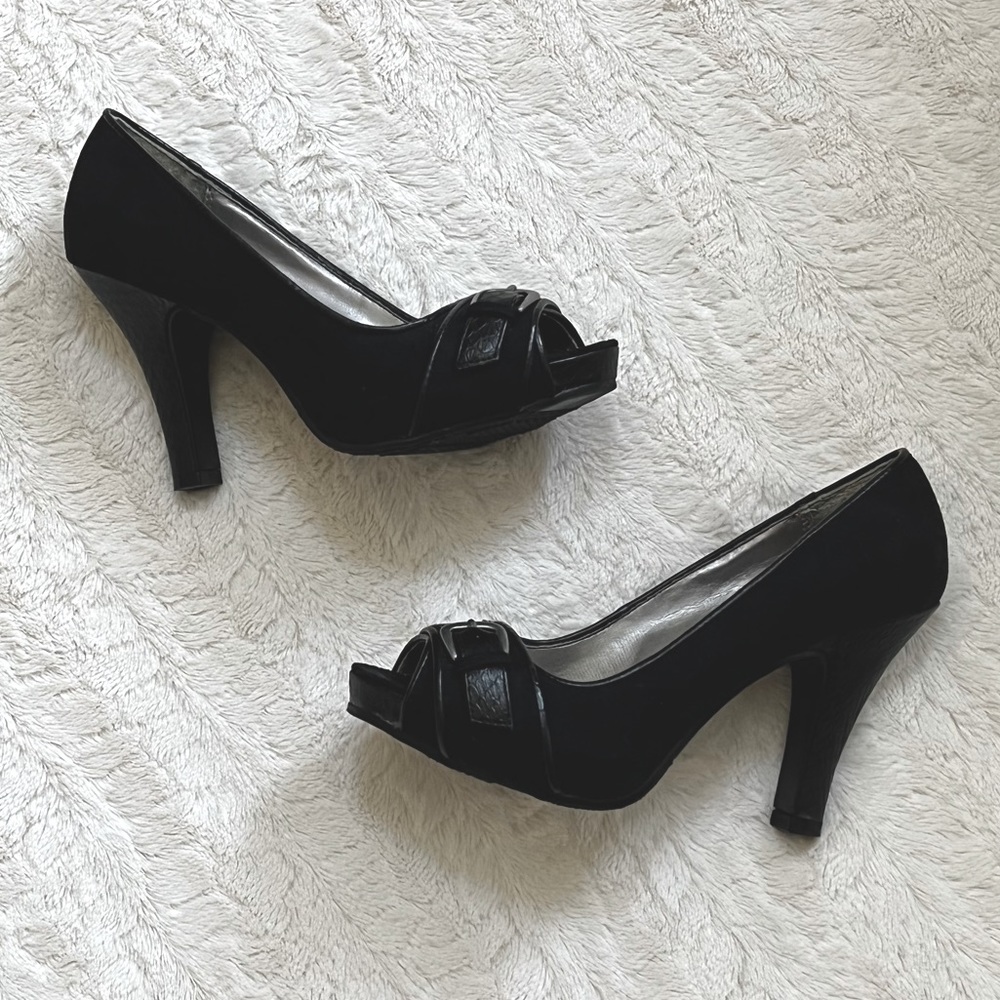 Target Mossimo High Heel Peep Toe Black Faux Suede & Snakeskin Pumps, Size 5.5 - Picture 2 of 13